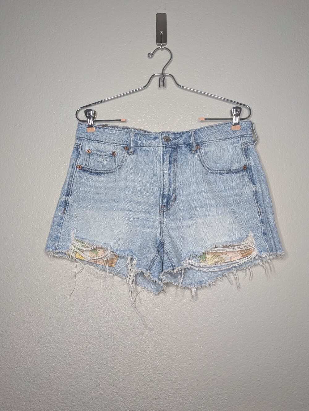 Abercrombie & Fitch Blue Distressed Festival Boho Tomgirl Cutoff Denim Shorts 8